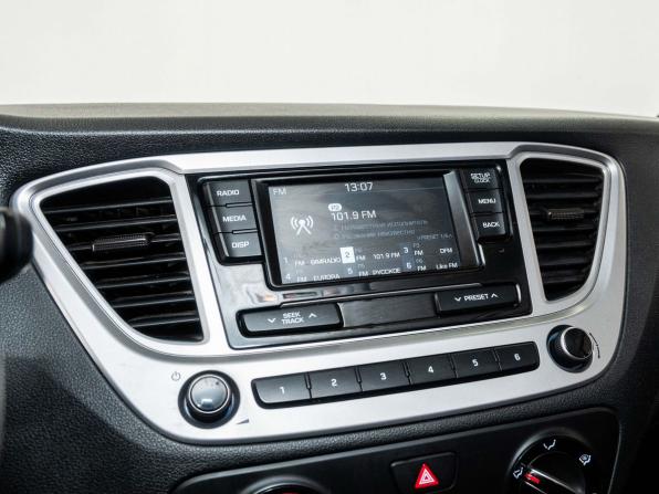 Hyundai Solaris II с пробегом 2019 года, цена 1 348 000 рублей, 97000 км, седан, Автокод Объявления