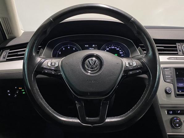 Volkswagen Passat B8 с пробегом 2016 года, цена 1 400 000 рублей, 149209 км, седан, Автокод Объявления