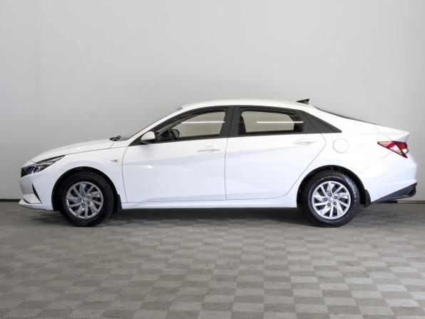 Hyundai Elantra VII (CN7) с пробегом 2022 года, цена 2 035 000 рублей, 58162 км, седан, Автокод Объявления