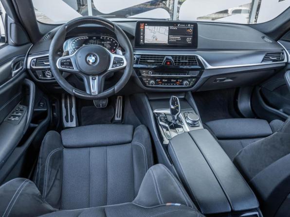 BMW 5 серии VII (G30/G31/G38) Рестайлинг с пробегом 2021 года, цена 4 595 000 рублей, 75506 км, седан, Автокод Объявления