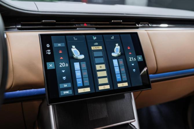 Новый Land Rover Range Rover V 2025 года, цена 23 490 000 рублей, внедорожник, Автокод Объявления