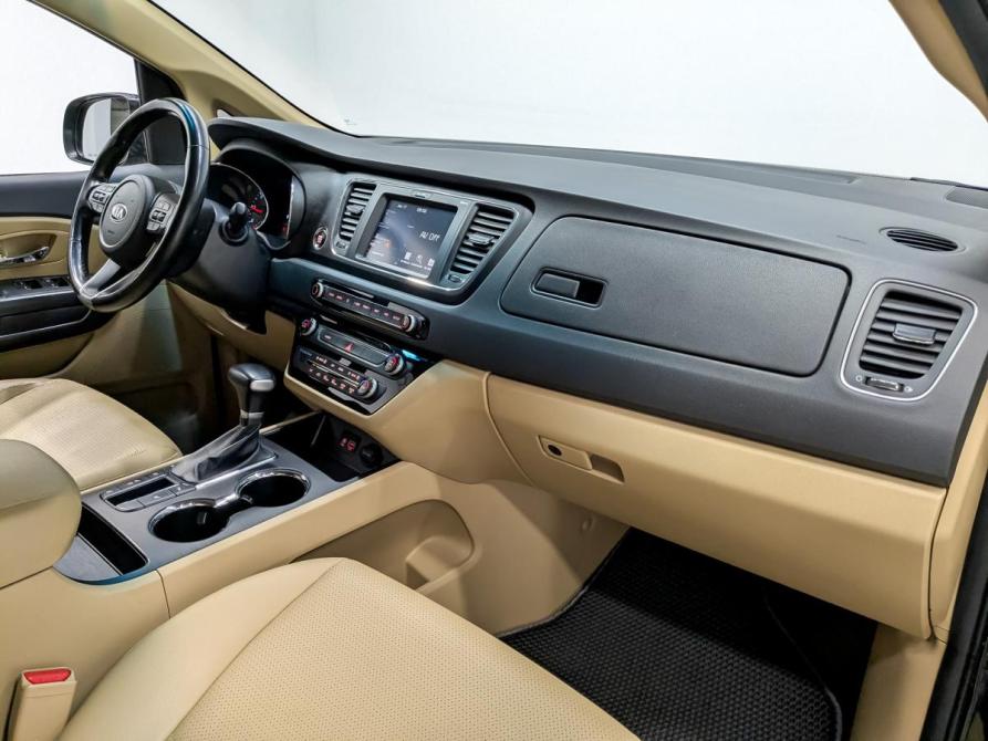 Kia Carnival III Москва  - изображение 12