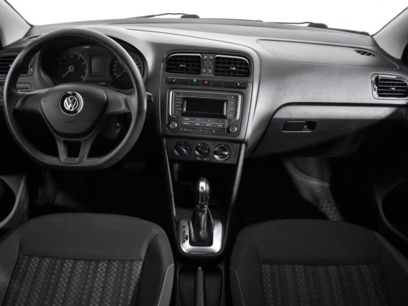 Volkswagen Polo V Рестайлинг с пробегом 2017 года, цена 999 000 рублей, 150202 км, седан, Автокод Объявления