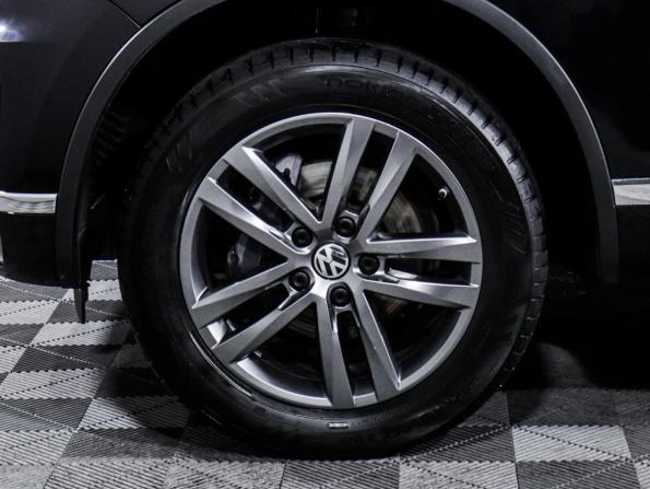 Volkswagen Touareg II Рестайлинг с пробегом 2017 года, цена 2 950 000 рублей, 99825 км, внедорожник, Автокод Объявления