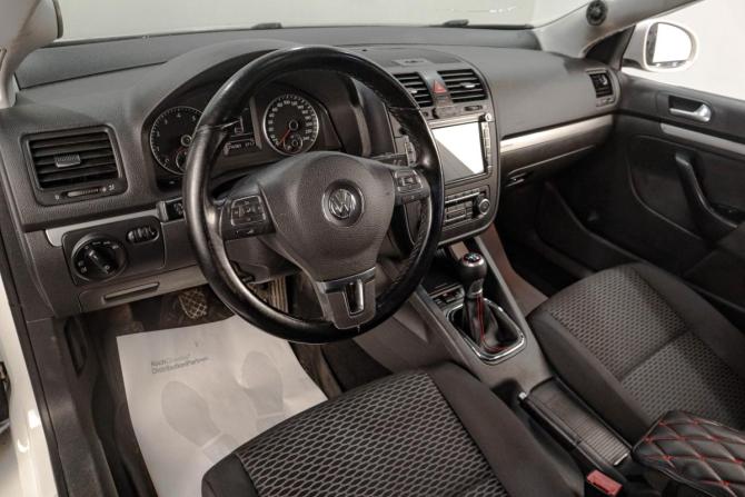 Volkswagen Jetta V с пробегом 2010 года, цена 809 000 рублей, 216000 км, седан, Автокод Объявления