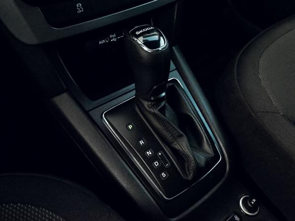 Skoda Yeti I Рестайлинг с пробегом 2017 года, цена 1 409 000 рублей, 172000 км, внедорожник, Автокод Объявления