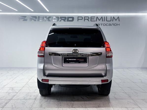 Toyota Land Cruiser Prado 150 Series Рестайлинг 1 с пробегом 2016 года, цена 3 199 000 рублей, 259000 км, внедорожник, Автокод Объявления