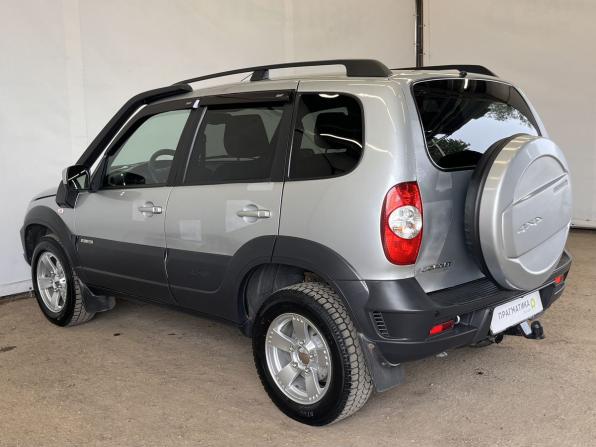 Chevrolet Niva I Рестайлинг с пробегом 2018 года, цена 630 000 рублей, 108162 км, внедорожник, Автокод Объявления