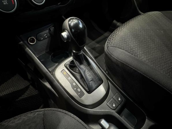 Kia Rio III Рестайлинг с пробегом 2016 года, цена 890 000 рублей, 235473 км, седан, Автокод Объявления