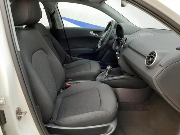 Audi A1 I (8X) с пробегом 2014 года, цена 1 259 000 рублей, 60606 км, хэтчбек, Автокод Объявления