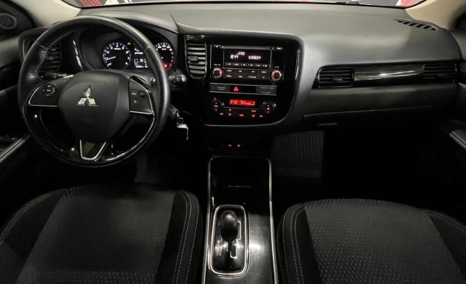 Mitsubishi Outlander III Рестайлинг 3 с пробегом 2019 года, цена 2 200 000 рублей, 125025 км, внедорожник, Автокод Объявления