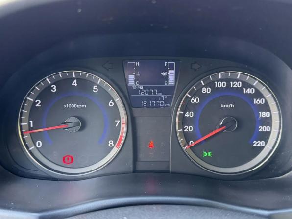 Hyundai Solaris I с пробегом 2014 года, цена 750 000 рублей, 131770 км, седан, Автокод Объявления