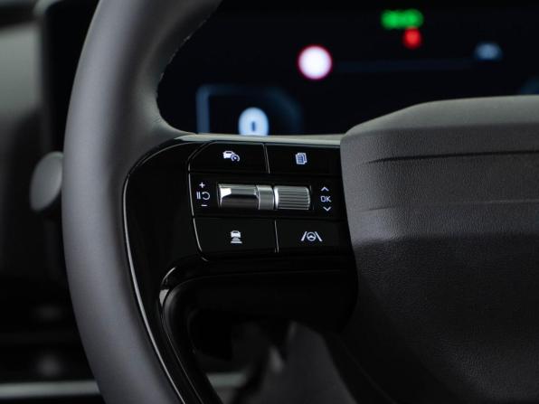 Kia Carnival IV Рестайлинг с пробегом 2025 года, цена 6 145 055 рублей, 4866 км, минивэн, Автокод Объявления