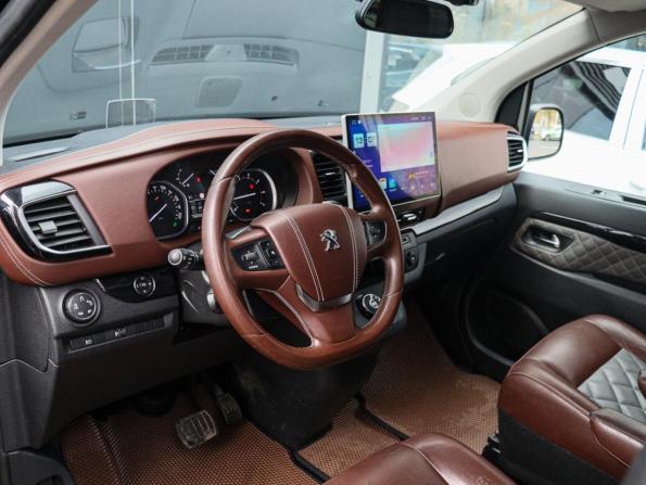 Peugeot Traveller I с пробегом 2018 года, цена 2 590 000 рублей, 180066 км, минивэн, Автокод Объявления