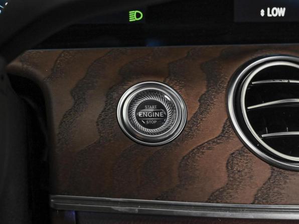 Mercedes-Benz E-Класс V (W213 S213 C238) Рестайлинг с пробегом 2021 года, цена 4 222 111 рублей, 102699 км, седан, Автокод Объявления