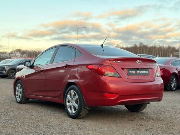 Hyundai Solaris I с пробегом 2013 года, цена 595 000 рублей, 186000 км, седан, Автокод Объявления