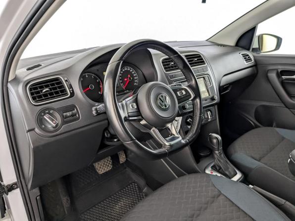 Volkswagen Polo V Рестайлинг с пробегом 2019 года, цена 1 345 000 рублей, 65570 км, седан, Автокод Объявления