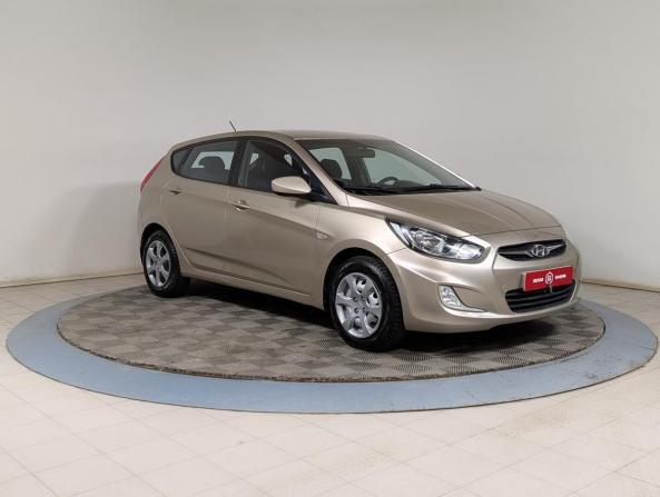 Hyundai Solaris I с пробегом 2011 года, цена 689 900 рублей, 184000 км, седан, Автокод Объявления