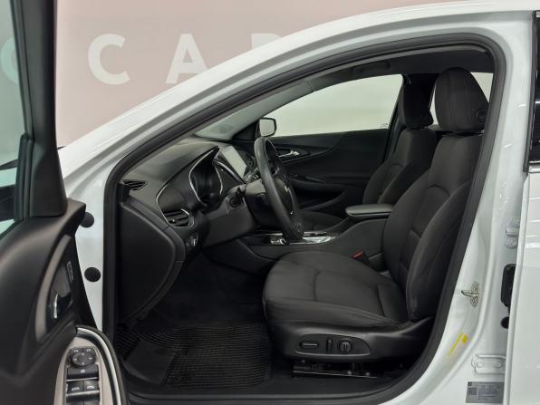Chevrolet Malibu IX Рестайлинг с пробегом 2021 года, цена 1 630 000 рублей, 131489 км, седан, Автокод Объявления