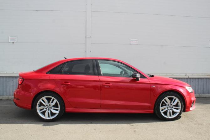Audi A3 III (8V) Рестайлинг с пробегом 2018 года, цена 2 070 000 рублей, 108197 км, седан, Автокод Объявления