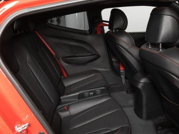 Hyundai Veloster II с пробегом 2019 года, цена 2 270 000 рублей, 71986 км, хэтчбек, Автокод Объявления