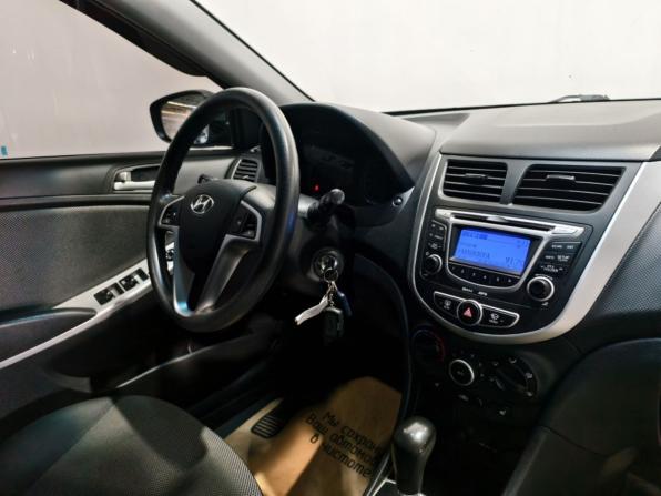 Hyundai Solaris I с пробегом 2013 года, цена 875 000 рублей, 100428 км, седан, Автокод Объявления