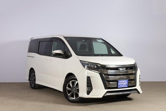 Toyota Noah III (R80) Рестайлинг с пробегом 2017 года, цена 2 849 000 рублей, 118214 км, минивэн, Автокод Объявления