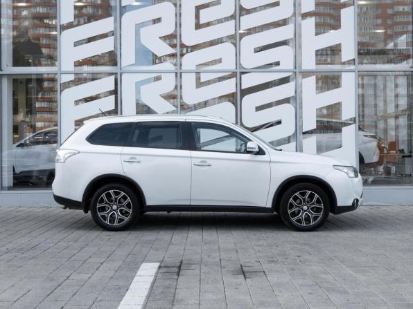 Mitsubishi Outlander III Рестайлинг с пробегом 2014 года, цена 1 353 000 рублей, 221279 км, внедорожник, Автокод Объявления