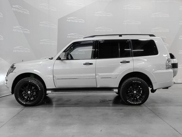 Mitsubishi Pajero IV Рестайлинг 2 с пробегом 2019 года, цена 3 250 000 рублей, 135000 км, внедорожник, Автокод Объявления