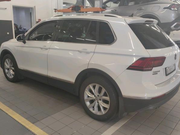 Volkswagen Tiguan II с пробегом 2018 года, цена 2 200 000 рублей, 176000 км, внедорожник, Автокод Объявления