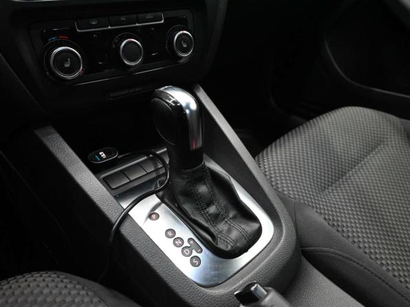 Volkswagen Jetta VI с пробегом 2011 года, цена 900 000 рублей, 171770 км, седан, Автокод Объявления