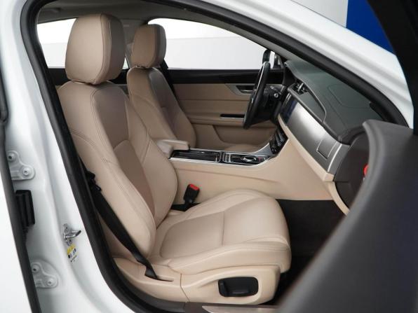 Jaguar XF II с пробегом 2016 года, цена 1 997 055 рублей, 199438 км, седан, Автокод Объявления