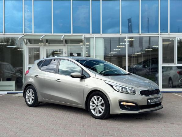 Kia Ceed II Рестайлинг с пробегом 2017 года, цена 1 320 000 рублей, 136370 км, хэтчбек, Автокод Объявления