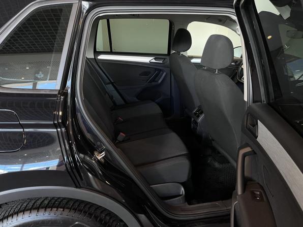 Volkswagen Tiguan II Рестайлинг с пробегом 2021 года, цена 2 445 000 рублей, 166321 км, внедорожник, Автокод Объявления