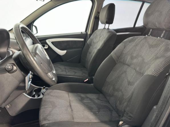 Renault Sandero I с пробегом 2010 года, цена 359 900 рублей, 240000 км, хэтчбек, Автокод Объявления