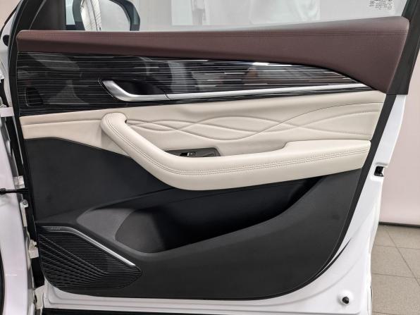 Geely Monjaro I с пробегом 2023 года, цена 3 380 000 рублей, 55840 км, внедорожник, Автокод Объявления