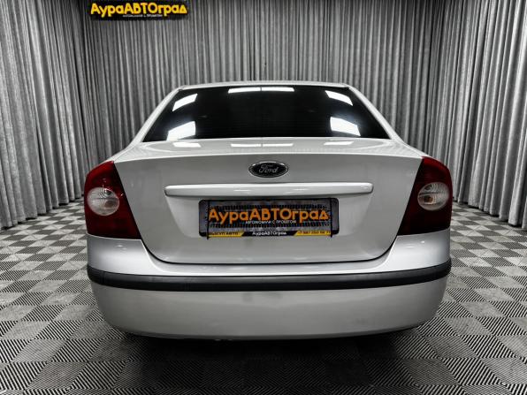 Ford Focus II с пробегом 2005 года, цена 390 000 рублей, 275437 км, седан, Автокод Объявления