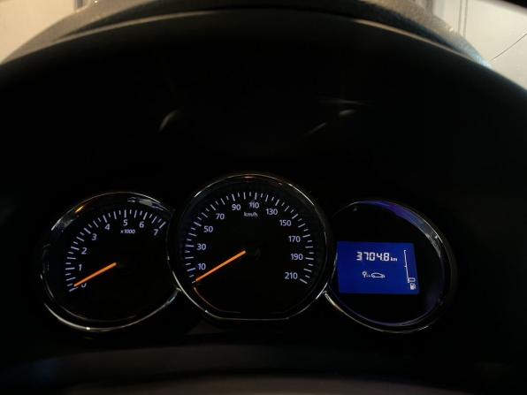 Renault Logan II с пробегом 2015 года, цена 470 000 рублей, 293550 км, седан, Автокод Объявления
