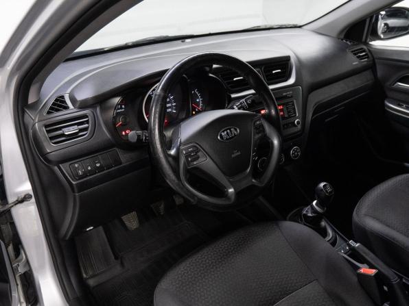 Kia Rio III Рестайлинг с пробегом 2015 года, цена 880 000 рублей, 204549 км, седан, Автокод Объявления