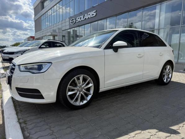 Audi A3 III (8V) с пробегом 2015 года, цена 1 248 000 рублей, 210001 км, хэтчбек, Автокод Объявления