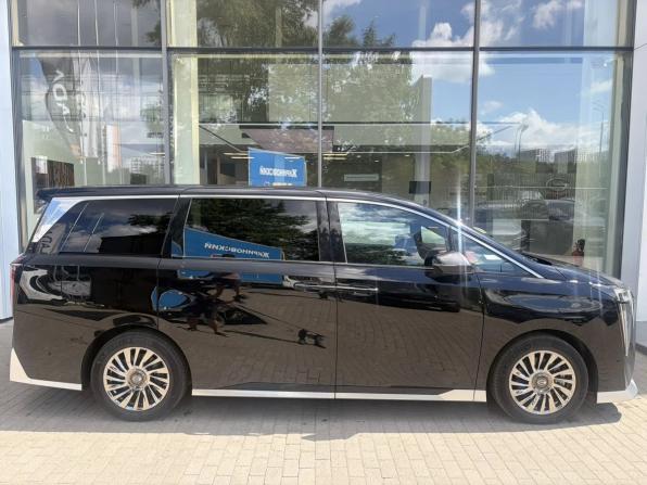 GAC M8 с пробегом 2023 года, цена 3 920 000 рублей, 51787 км, минивэн, Автокод Объявления