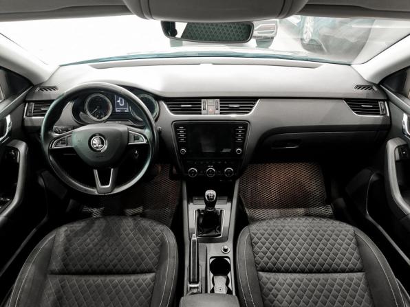 Skoda Octavia III (A7) Рестайлинг с пробегом 2017 года, цена 1 499 000 рублей, 167341 км, лифтбек, Автокод Объявления