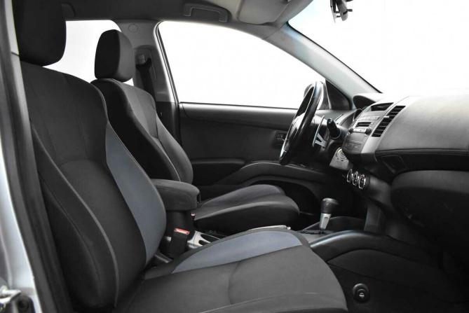 Mitsubishi Outlander II Рестайлинг с пробегом 2010 года, цена 1 040 000 рублей, 131148 км, внедорожник, Автокод Объявления
