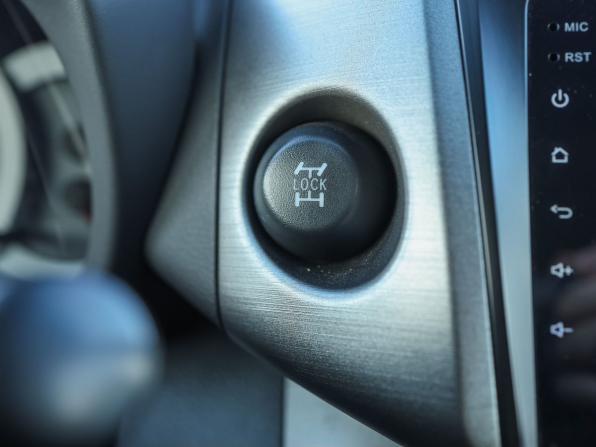 Toyota RAV4 III (XA30) Рестайлинг с пробегом 2012 года, цена 1 579 000 рублей, 172444 км, внедорожник, Автокод Объявления