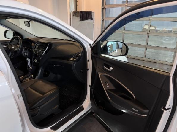 Hyundai Santa Fe III Рестайлинг с пробегом 2017 года, цена 2 350 000 рублей, 152455 км, внедорожник, Автокод Объявления