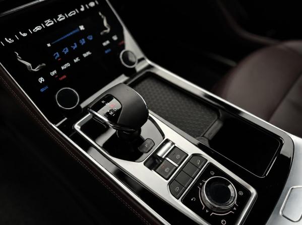 JETOUR X90+ с пробегом 2024 года, цена 2 999 000 рублей, 6058 км, внедорожник, Автокод Объявления