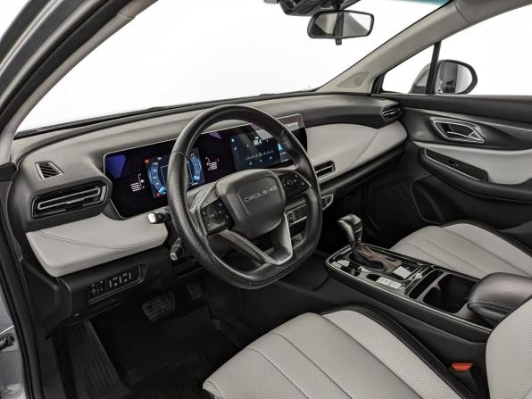 BAIC U5 Plus с пробегом 2023 года, цена 800 000 рублей, 92640 км, седан, Автокод Объявления