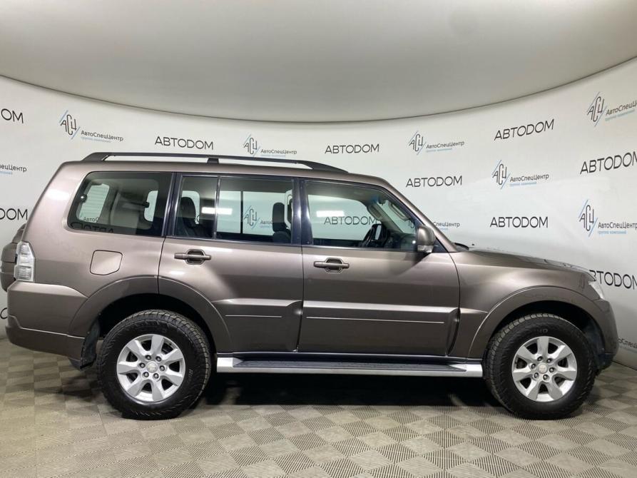 Mitsubishi Pajero IV Рестайлинг 1 Москва  - изображение 4