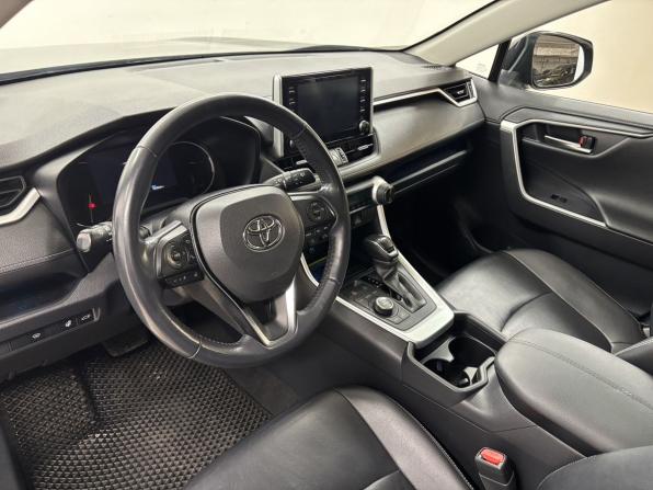 Toyota RAV4 V (XA50) с пробегом 2020 года, цена 3 330 000 рублей, 105866 км, внедорожник, Автокод Объявления