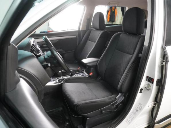 Mitsubishi Outlander III Рестайлинг 2 с пробегом 2017 года, цена 2 149 000 рублей, 75841 км, внедорожник, Автокод Объявления